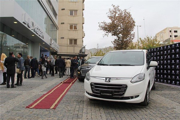 اختصاصی خودرونما - مراسم افتتاح اولین شوروم برند لوکسژن در ایران