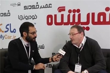 اختصاصی خودرونما - مصاحبه با شافر مدیر صادرات باتری اینتنک در نمایشگاه خودرو تهران