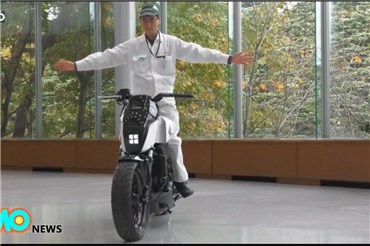 نگاهی به موتورسیکلت خودران هوندا و قابلیت جالب حفظ تعادل آن