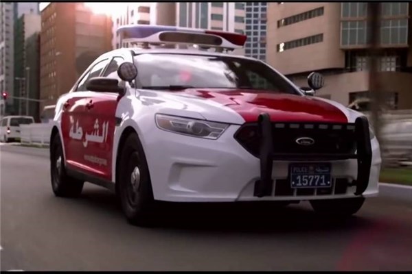 قدرتنمایی پلیس ابوظبی در تبلیغ تعقیب یک خودرو