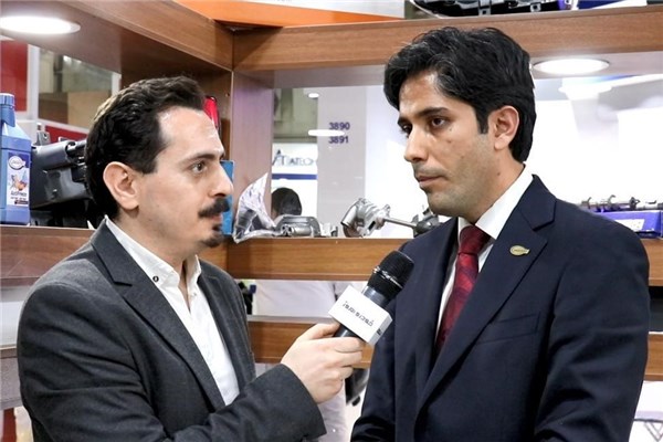 مصاحبه با مهدی خانی مدیرعامل شرکت دیناپخش در نمایشگاه قطعات خودرو ۹۷