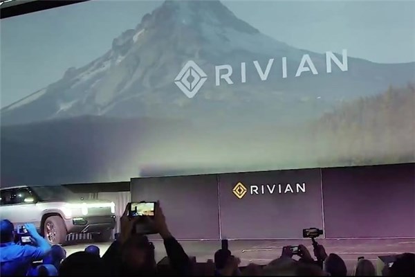 نگاهی به اولین تراک آفرود و SUV تمام الکتریکی جهان RIVIAN